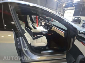 2026 Tesla Model S Plaid - miniatura 19