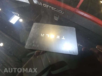 2026 Tesla Model S Plaid - miniatura 8