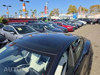 2026 Tesla Model S Plaid - miniatura 12