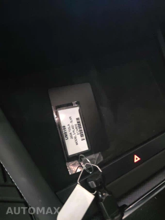 2026 Tesla Model S Plaid - miniatura 8