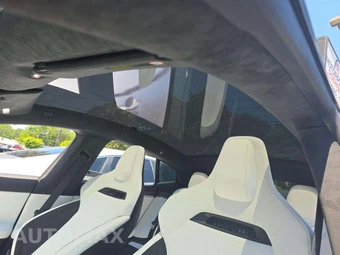 2026 Tesla Model S Plaid - miniatura 11