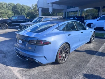 2026 Tesla Model S Plaid - miniatura 2