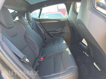 2026 Tesla Model S Plaid - miniatura 16