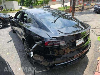 2026 Tesla Model S Plaid - miniatura 2