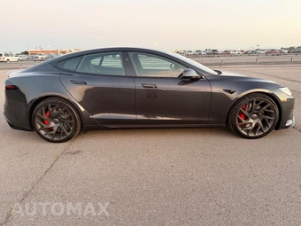 2026 Tesla Model S Plaid - miniatura 4