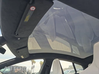 2026 Tesla Model S Plaid - miniatura 14