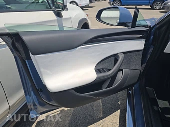 2026 Tesla Model S Plaid - miniatura 9