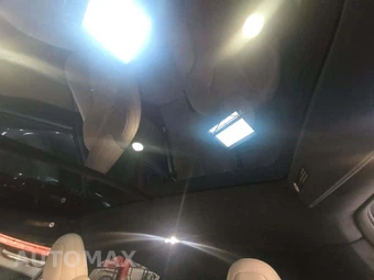 2026 Tesla Model X - miniatura 11