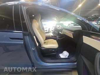 2026 Tesla Model X - miniatura 19