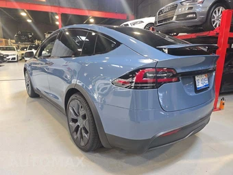 2026 Tesla Model X - miniatura 2