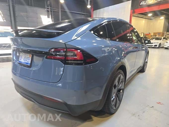 2026 Tesla Model X - miniatura 3