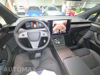 2026 Tesla Model X - miniatura 10