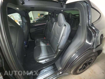 2026 Tesla Model X - miniatura 13