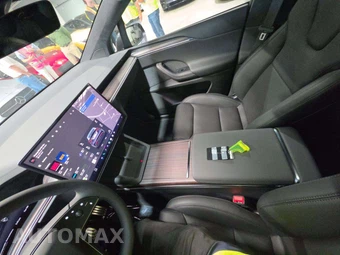 2026 Tesla Model X - miniatura 8