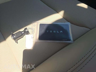2026 Tesla Model X - miniatura 8