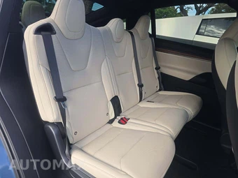 2026 Tesla Model X - miniatura 16