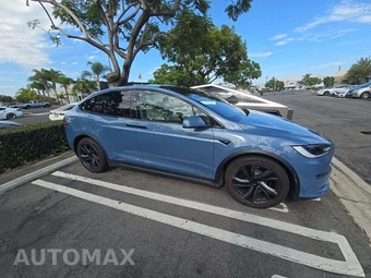 2026 Tesla Model X - miniatura 4