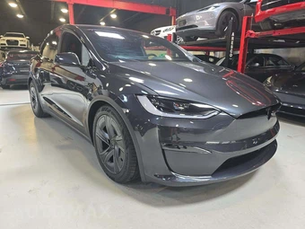 2026 Tesla Model X - miniatura 4