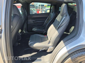 2026 Tesla Model X - miniatura 13