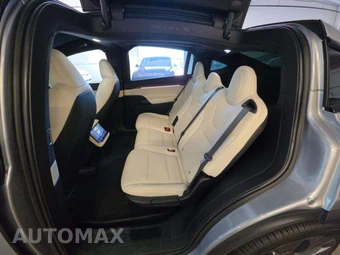2026 Tesla Model X - miniatura 13