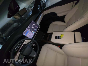 2026 Tesla Model X - miniatura 8