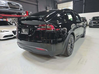 2026 Tesla Model X - miniatura 3