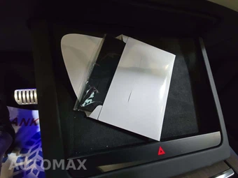 2026 Tesla Model X - miniatura 8