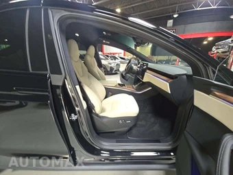 2026 Tesla Model X - miniatura 18