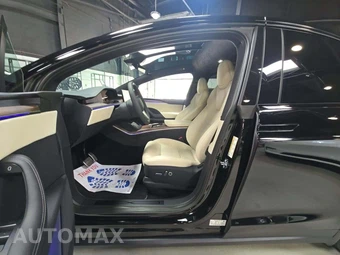 2026 Tesla Model X - miniatura 6