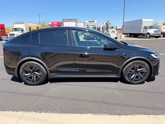 2026 Tesla Model X Plaid - miniatura 4
