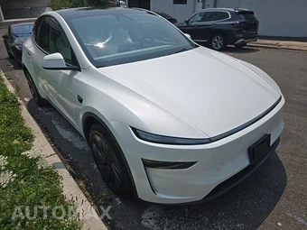 2026 Tesla Model Y Launch Series Long Range – miniatura 11