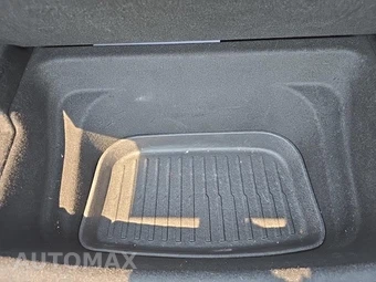 2026 Tesla Model Y Launch Series Long Range – miniatura 21