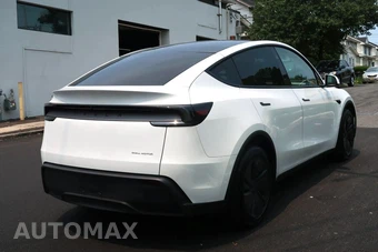 2026 Tesla Model Y Launch Series Long Range – miniatura 4