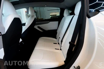 2026 Tesla Model Y Launch Series Long Range – miniatura 45