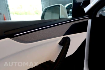2026 Tesla Model Y Launch Series Long Range – miniatura 47