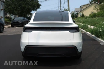 2026 Tesla Model Y Launch Series Long Range – miniatura 5