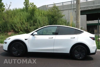 2026 Tesla Model Y Launch Series Long Range – miniatura 7