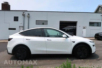 2026 Tesla Model Y Launch Series Long Range – miniatura 8