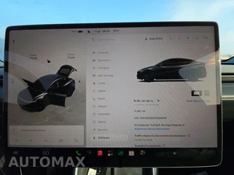 2026 Tesla Model Y Long Range - miniatura 12