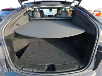 2026 Tesla Model Y Long Range - miniatura 16