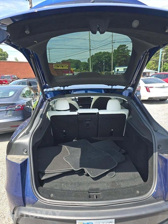 2026 Tesla Model Y Long Range – miniatura 14