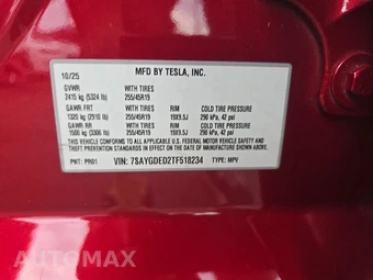 2026 Tesla Model Y Long Range – miniatura 14