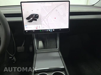 2026 Tesla Model Y Long Range - miniatura 11