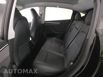 2026 Tesla Model Y Long Range - miniatura 13