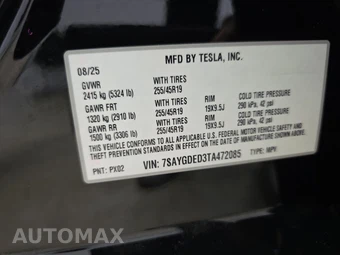 2026 Tesla Model Y Long Range - miniatura 14