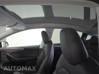 2026 Tesla Model Y Long Range - miniatura 18