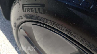 2026 Tesla Model Y Long Range - miniatura 21