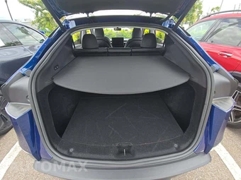 2026 Tesla Model Y Long Range – miniatura 14