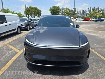 2026 Tesla Model Y Long Range – miniatura 2