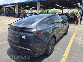 2026 Tesla Model Y Long Range – miniatura 4